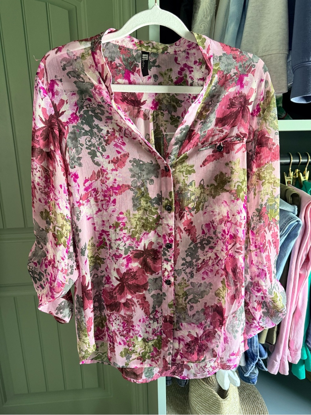 Kut from the Kloth Pink Floral Button-Up Blouse